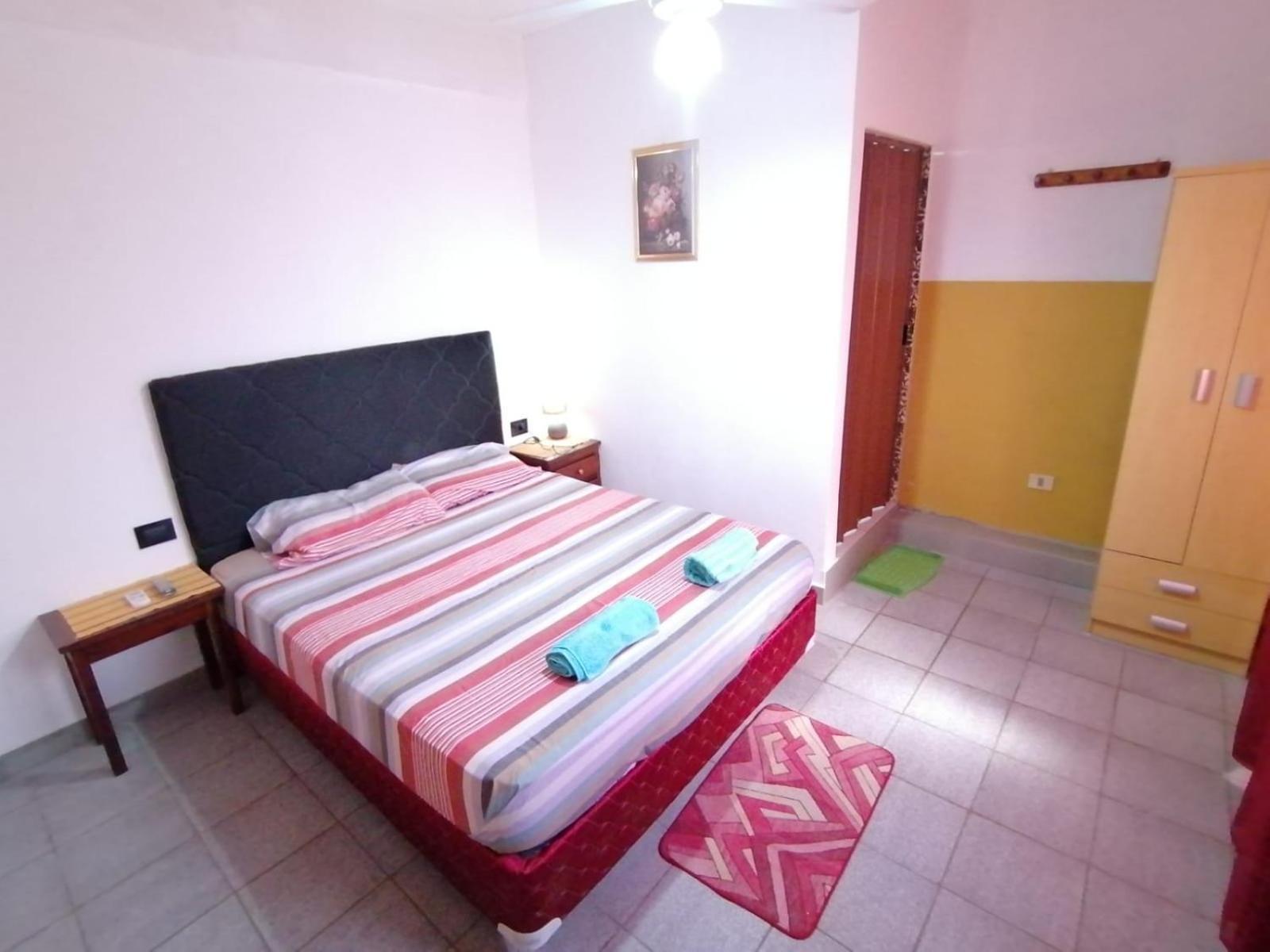 Remember Py Hotel Luque Exterior photo